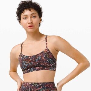 Lululemon Flow Y Bra Nulu *Light Support, B/C Cup
Foliage Overlay Multi